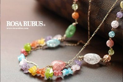 開到荼蘼 當(dāng)“最后的花季”邂逅永恒飾品——店鋪美學(xué)與產(chǎn)品設(shè)計探索